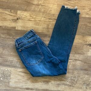 Judy Blue Dark Blue Cropped Frayed Hem Jeans